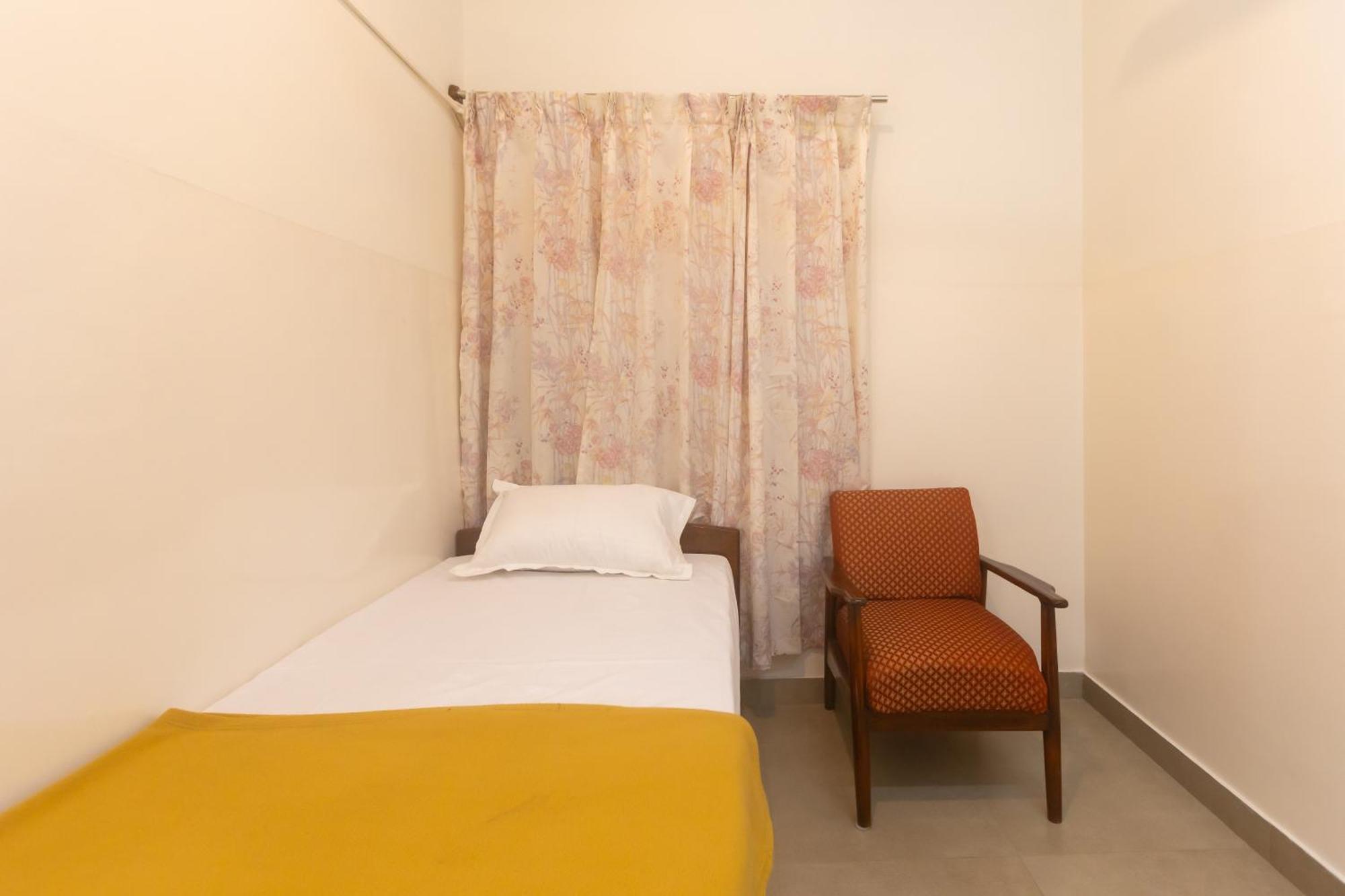 Sri Ramakrishna Hotel Bangalore Luaran gambar
