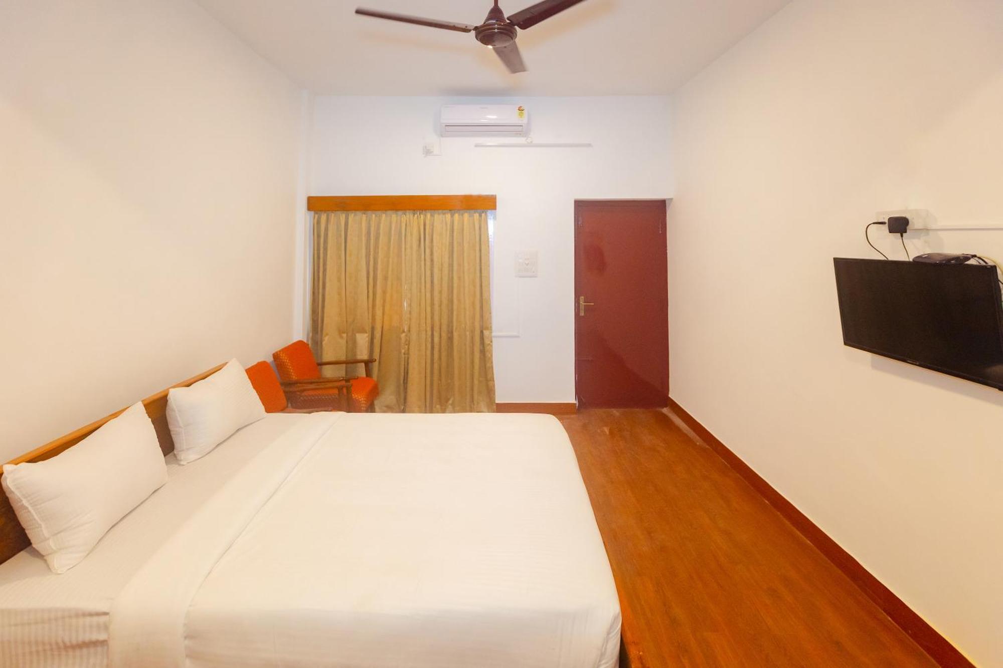 Sri Ramakrishna Hotel Bangalore Luaran gambar