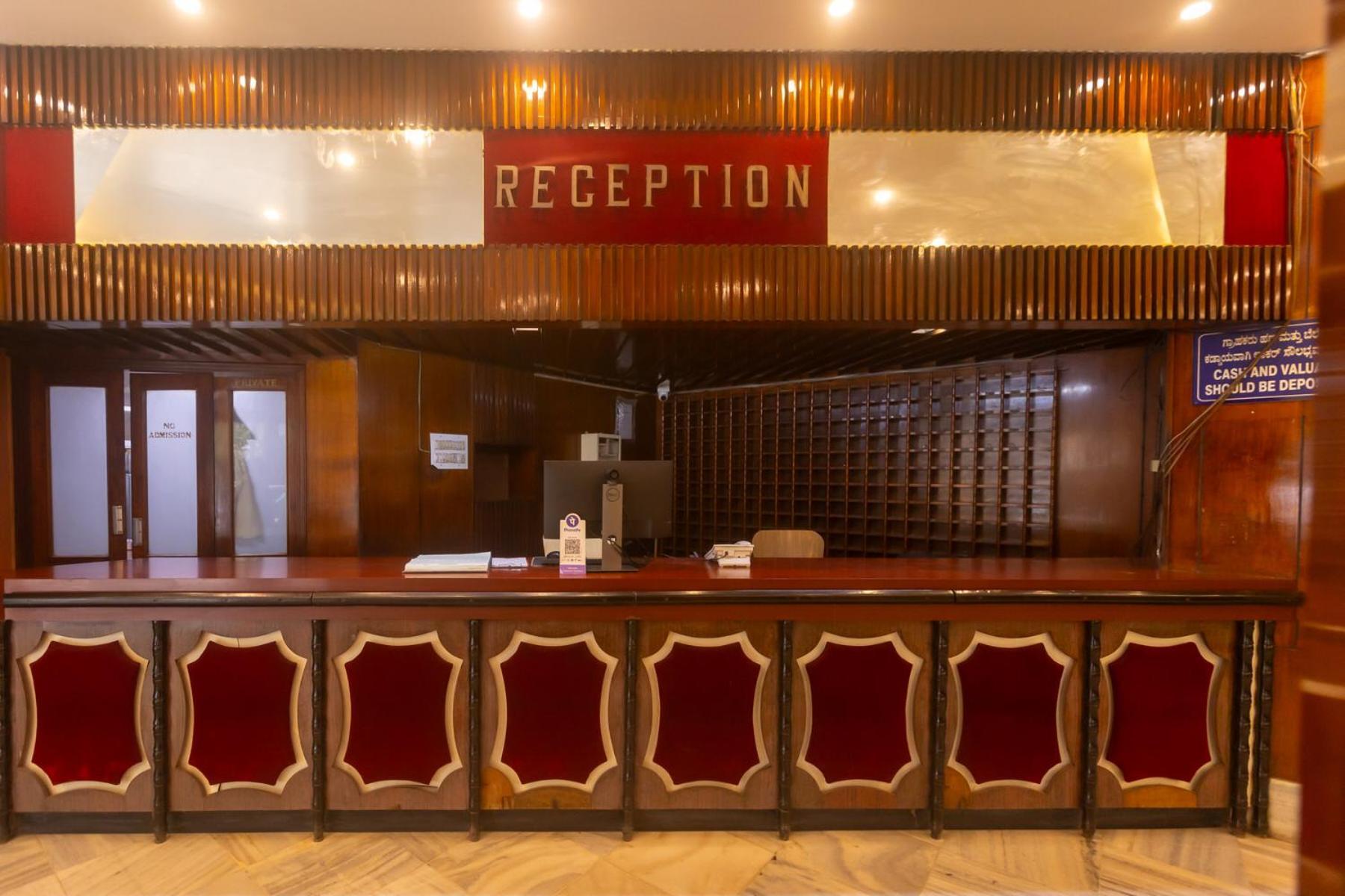 Sri Ramakrishna Hotel Bangalore Luaran gambar