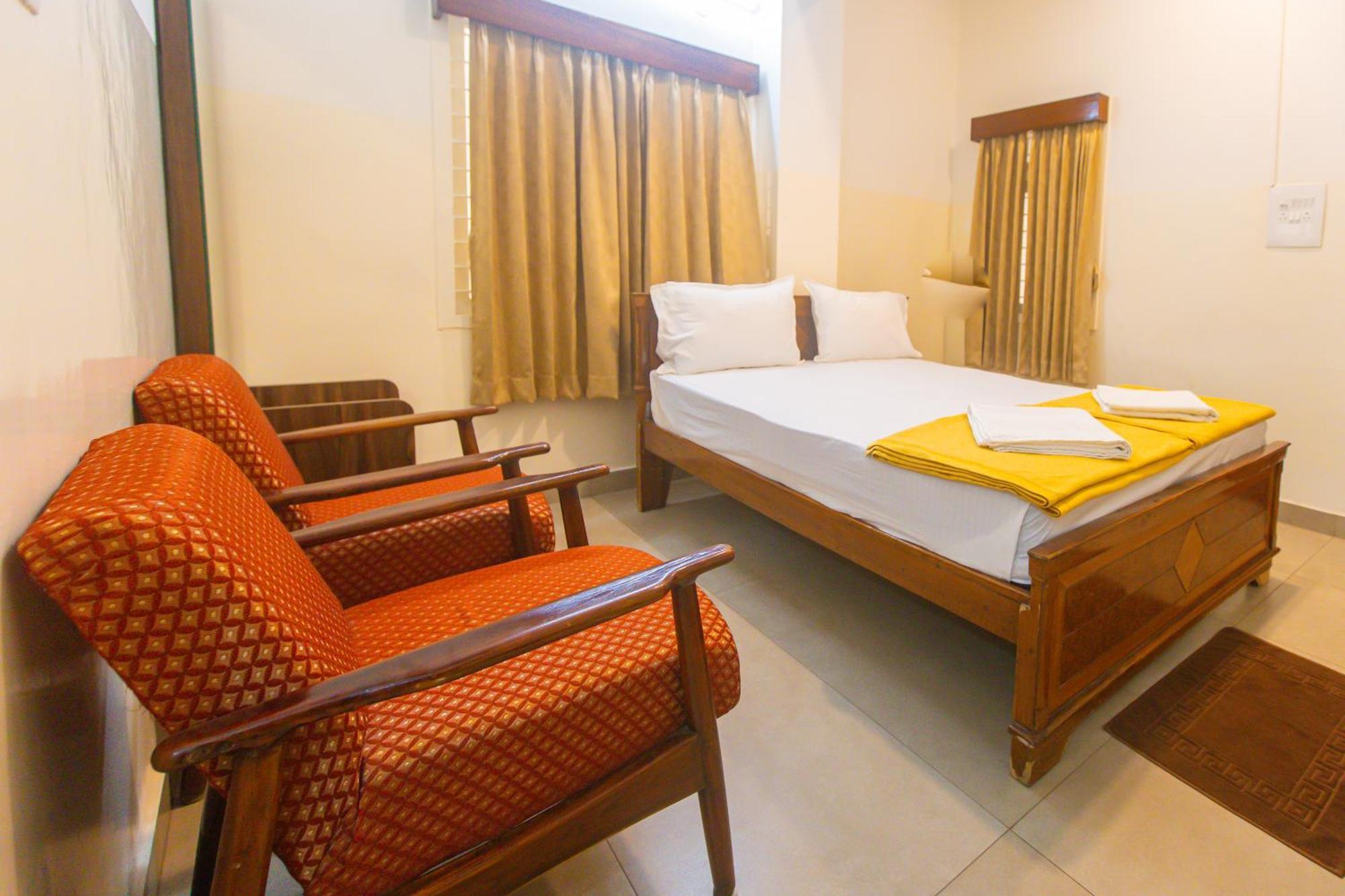 Sri Ramakrishna Hotel Bangalore Luaran gambar