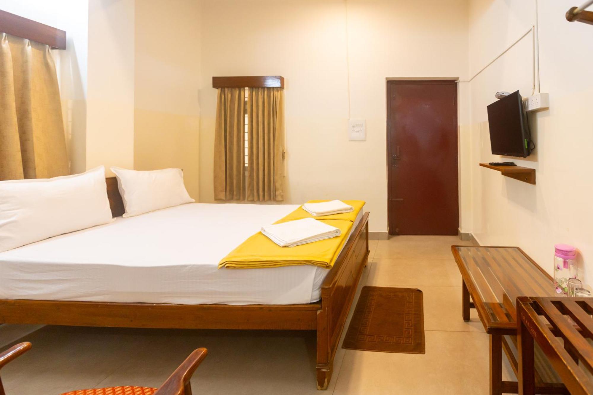 Sri Ramakrishna Hotel Bangalore Luaran gambar