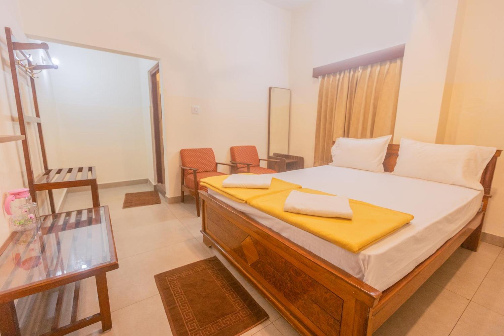 Sri Ramakrishna Hotel Bangalore Luaran gambar